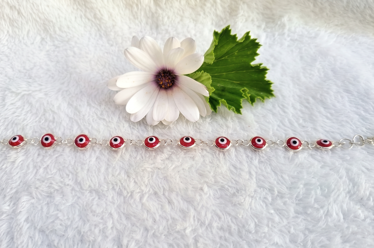 "ojos turcos rojos protecciÓn carmesÍ" "ojos turcos rojos protecciÓn carmesÍ"